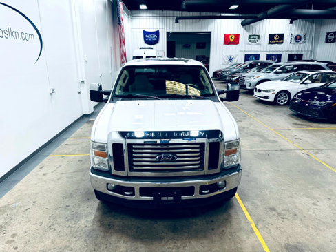Used 2010 Ford F350 Lariat image 2