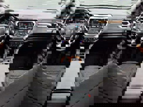 Used 2018 GMC Acadia SLE w/ LPO, Floor Liner Package image 9