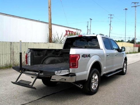 Used 2017 Ford F150 Lariat image 9