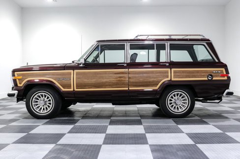 Used 1989 Jeep Grand Wagoneer image 4