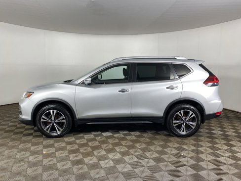 Used 2019 Nissan Rogue SV w/ Premium Package image 7