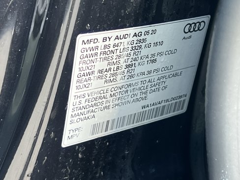 Used 2020 Audi Q8 Premium w/ Convenience Package image 23