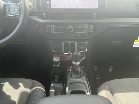 New 2025 Jeep Wrangler Unlimited Rubicon image 11