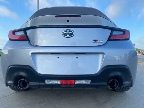 Used 2024 Toyota GR86 Premium image 9