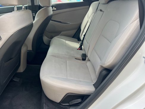 Used 2019 Hyundai Tucson SE image 27