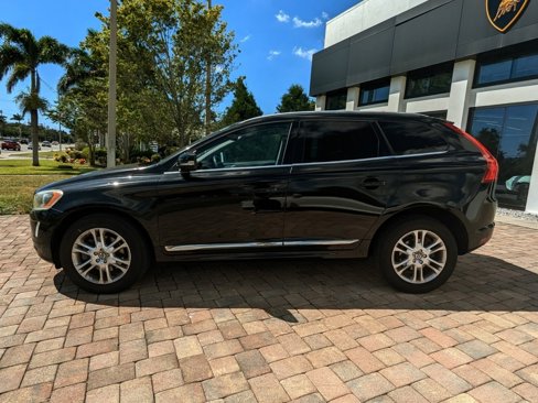 Used 2016 Volvo XC60 T5 Premier image 2