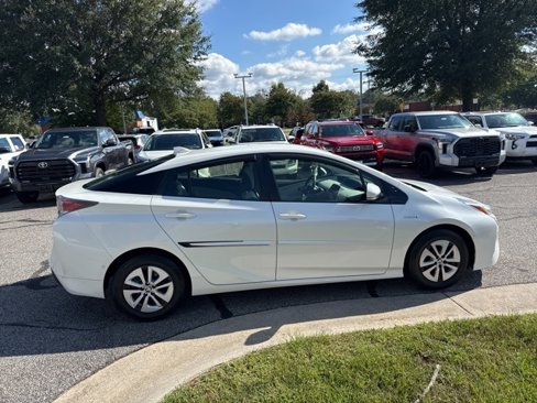 Used 2017 Toyota Prius Two image 6