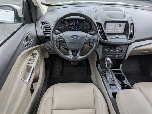 Used 2019 Ford Escape SEL image 16