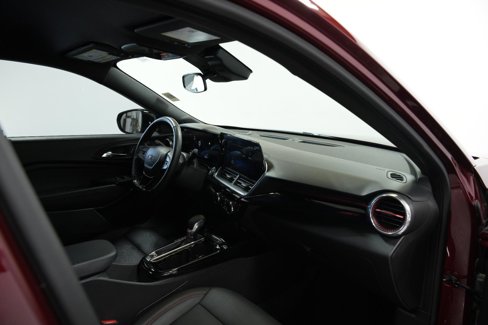 Used 2024 Chevrolet Trax RS w/ Driver Confidence Package image 17