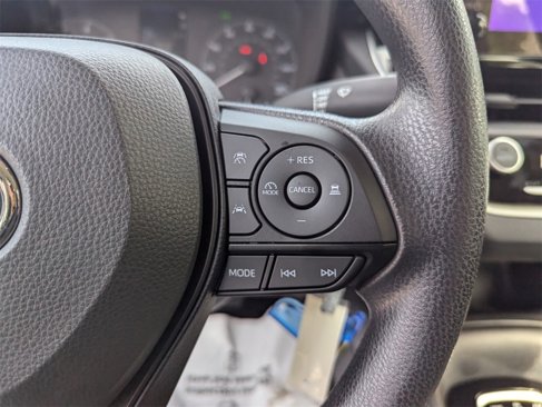 Used 2025 Toyota Corolla LE image 30