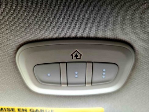 Used 2016 Chrysler 200 C w/ Sun & Sound Group image 30