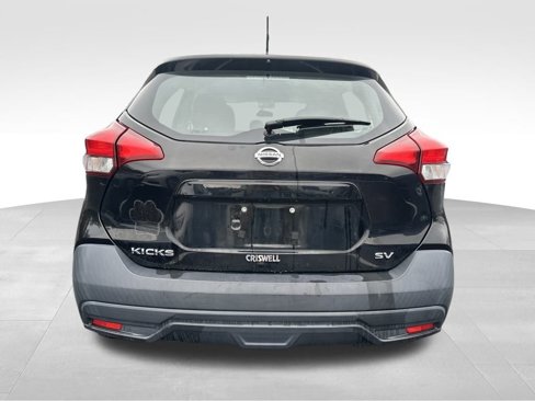 Used 2018 Nissan Kicks SV image 6