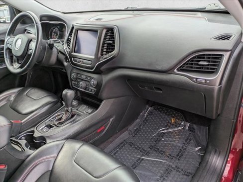 Used 2019 Jeep Cherokee Trailhawk image 19