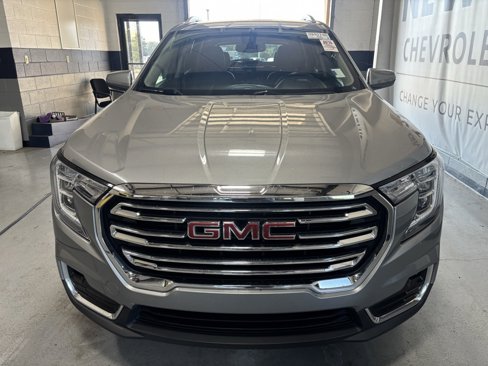Used 2023 GMC Terrain SLT image 23