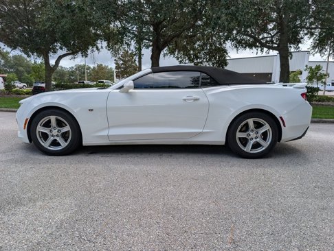 Used 2018 Chevrolet Camaro LT image 4