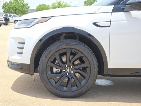 Certified 2025 Land Rover Discovery Sport Dynamic SE image 7