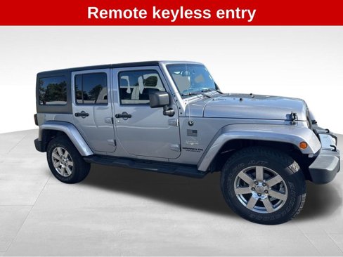 Used 2015 Jeep Wrangler Unlimited Sahara w/ Connectivity Group image 7