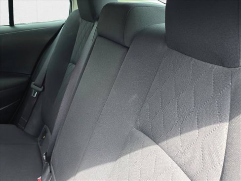 Used 2020 Toyota Corolla LE image 18