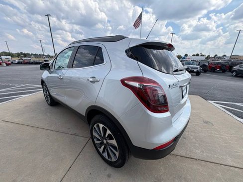 Used 2022 Buick Encore Preferred image 4