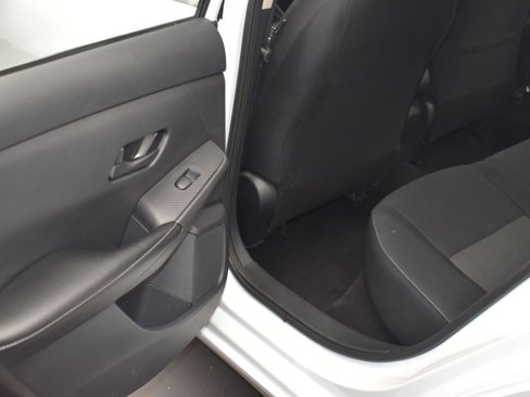 Used 2024 Nissan Sentra SV image 13