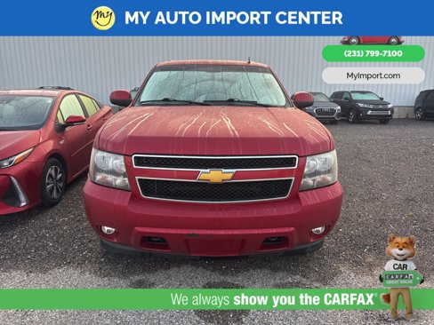 Used 2014 Chevrolet Suburban LT w/ Luxury Package image 2