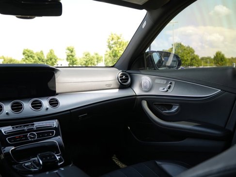 Certified 2019 Mercedes-Benz E 300 4MATIC image 26