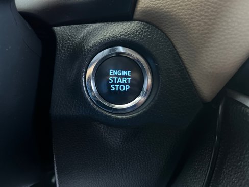 Used 2021 Toyota RAV4 XLE image 29