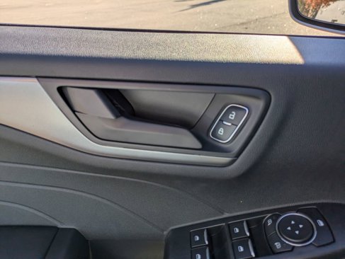 New 2025 Ford Escape Active image 12