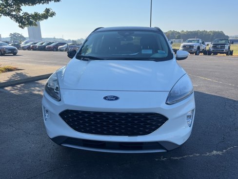 Certified 2020 Ford Escape Titanium w/ Titanium Premium Package 2.0 image 2