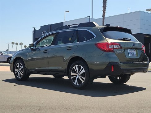 Used 2018 Subaru Outback 2.5i Limited image 3