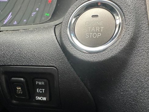 Used 2011 Lexus IS 350C image 27