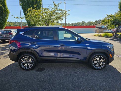Used 2021 Kia Seltos EX image 4