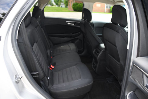 Used 2015 Ford Edge SEL image 21