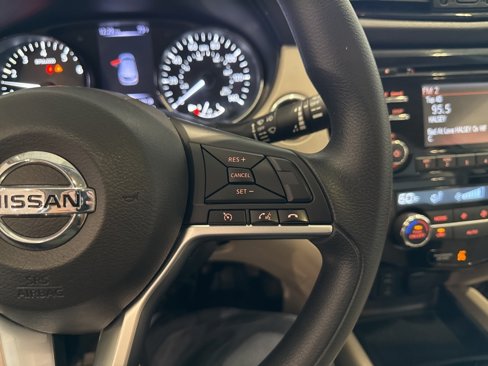 Used 2018 Nissan Rogue Sport SV image 29