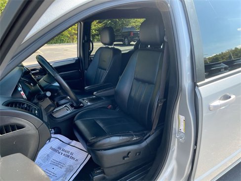 Used 2018 Dodge Grand Caravan GT image 17