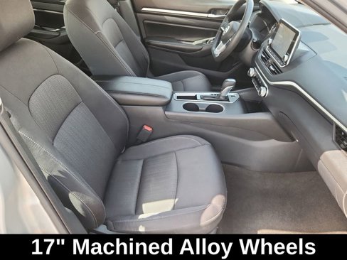 Used 2022 Nissan Altima 2.5 SV image 16