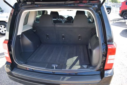 Used 2017 Jeep Patriot Sport image 13