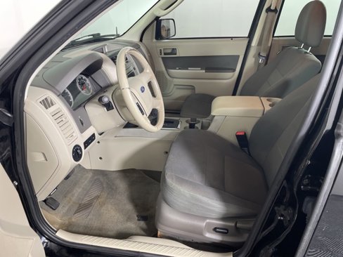 Used 2010 Ford Escape XLT image 11