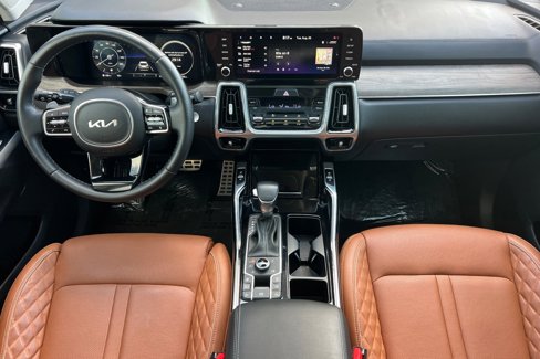 Used 2023 Kia Sorento SX Prestige image 16