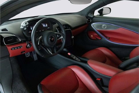 Used 2023 McLaren Artura image 9