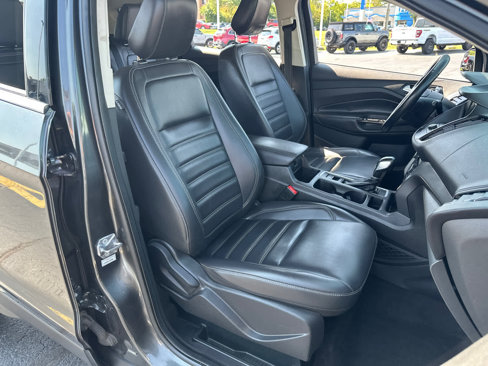 Used 2019 Ford Escape SEL image 34
