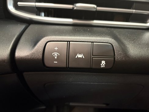 Used 2021 Hyundai Elantra SEL w/ Cargo Package image 15
