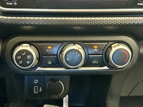 Used 2023 Nissan Kicks S image 10