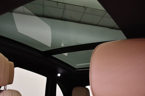 Certified 2023 Porsche Macan image 20