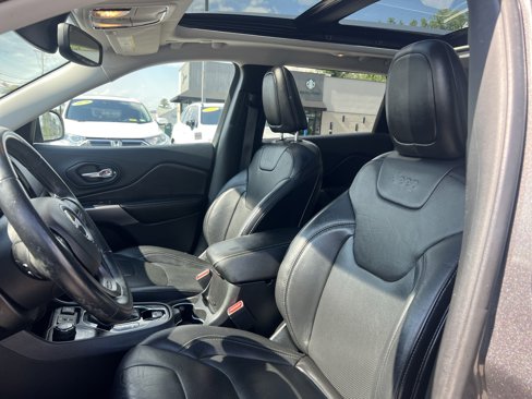 Certified 2019 Jeep Cherokee Limited image 39