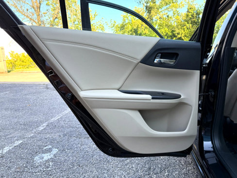 Used 2014 Honda Accord EX-L image 17