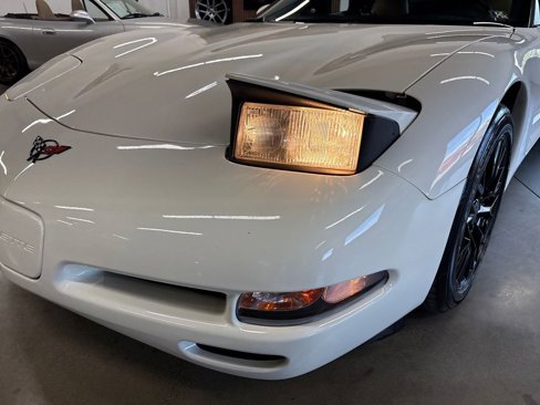Used 2002 Chevrolet Corvette Coupe image 26