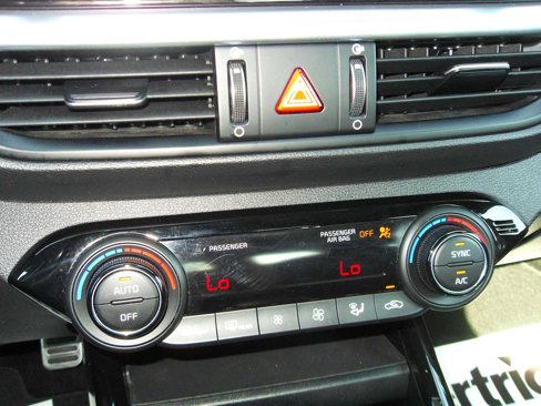 Used 2022 Kia Forte GT-Line image 36