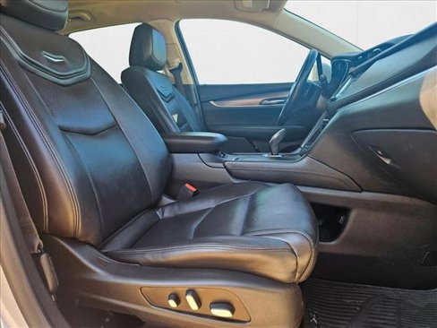 Used 2018 Cadillac XT5 Luxury image 22