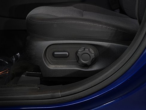 Used 2015 Ford Taurus SEL image 18